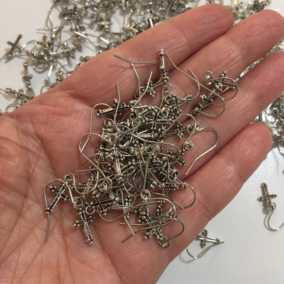 100 Pairs Wholesale Antique Silver￼ Cross Charm ￼￼Small Earrings. - Picture 10 of 12